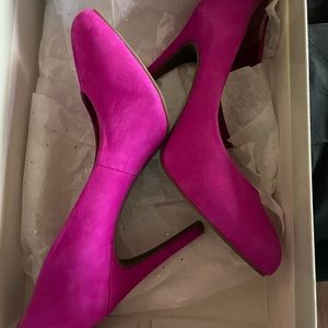 Jessica Simpson hot pink fish is high heels size 8